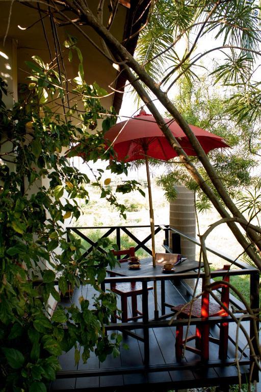 Baan Puang Petch Hotel เชียงใหม่ ภายนอก รูปภาพ