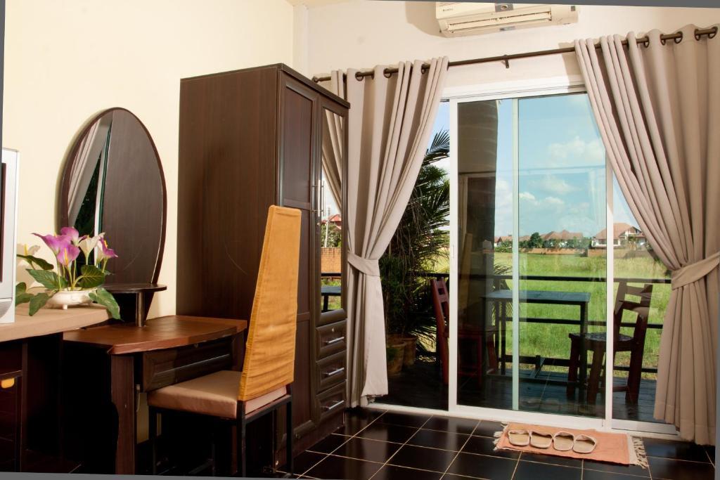 Baan Puang Petch Hotel เชียงใหม่ ภายนอก รูปภาพ